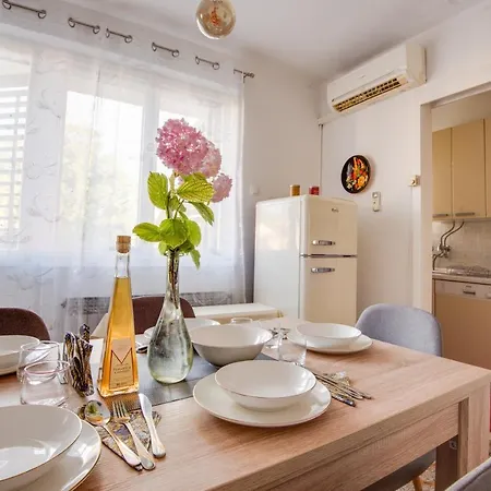 Apartman Platan 아파트 Metković