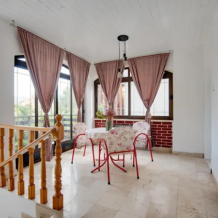 Apartman Platan *