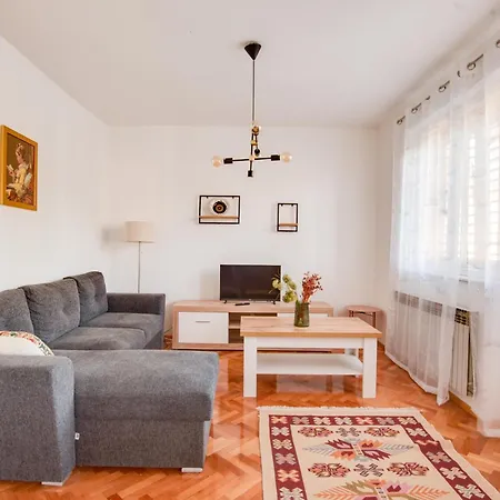 Apartman Platan 아파트