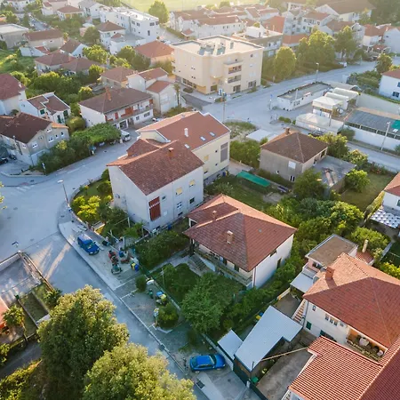 Apartman Platan *